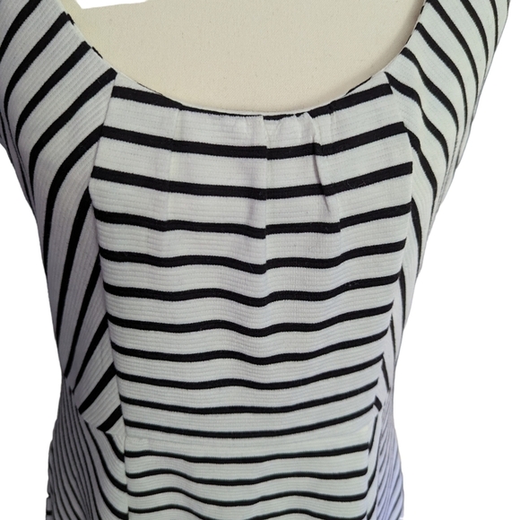 Tabitha Anthropologie Sleeveless Striped Dress Size 8 - Picture 4 of 11